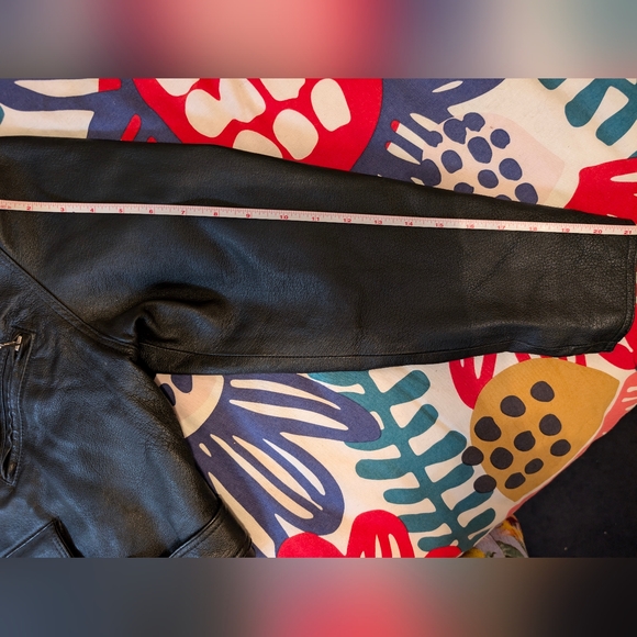 Wilson's Leather Cropped Jacket - Picture 11 of 12